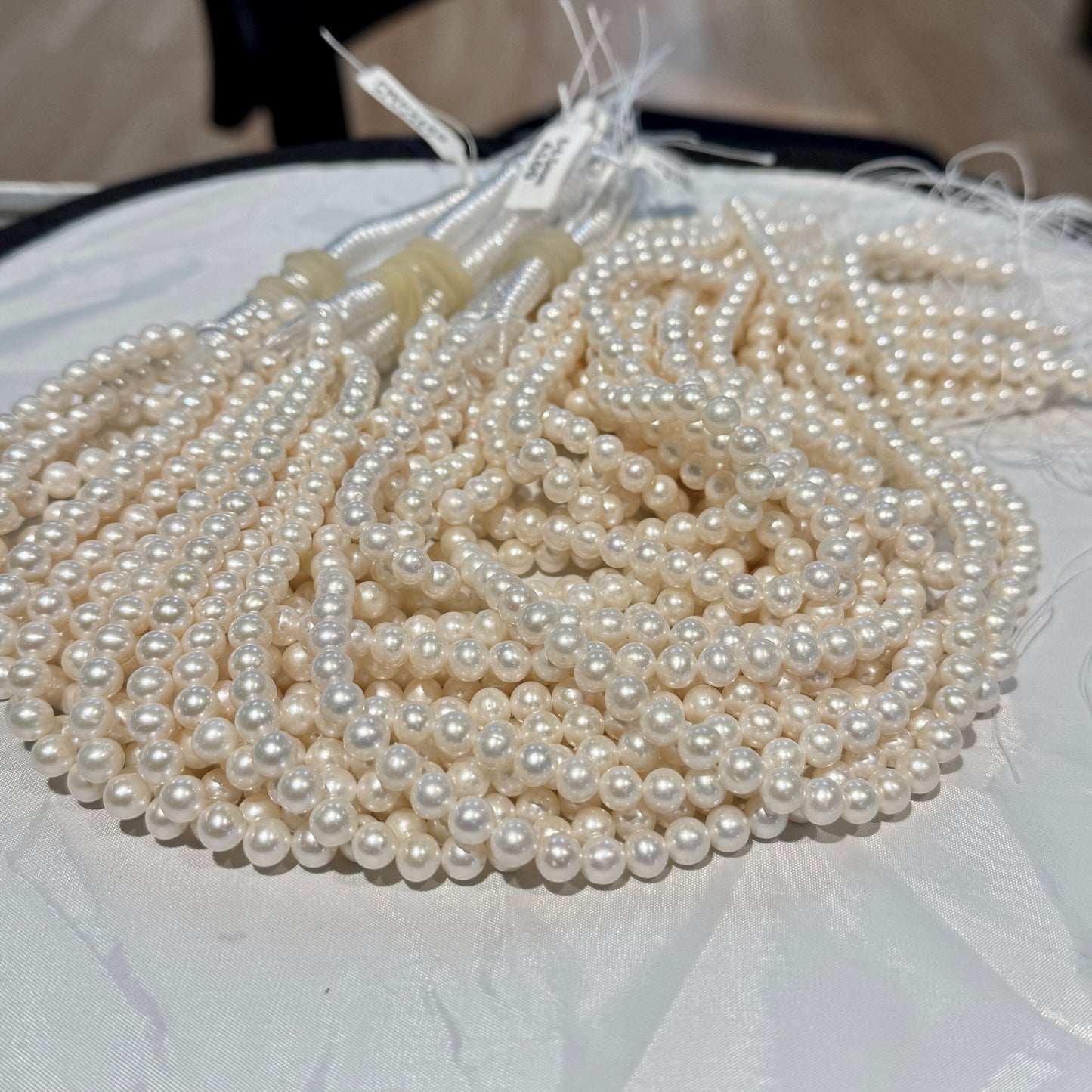 White, Round, FW Pearls AAA quality 6-7mm 15" strands