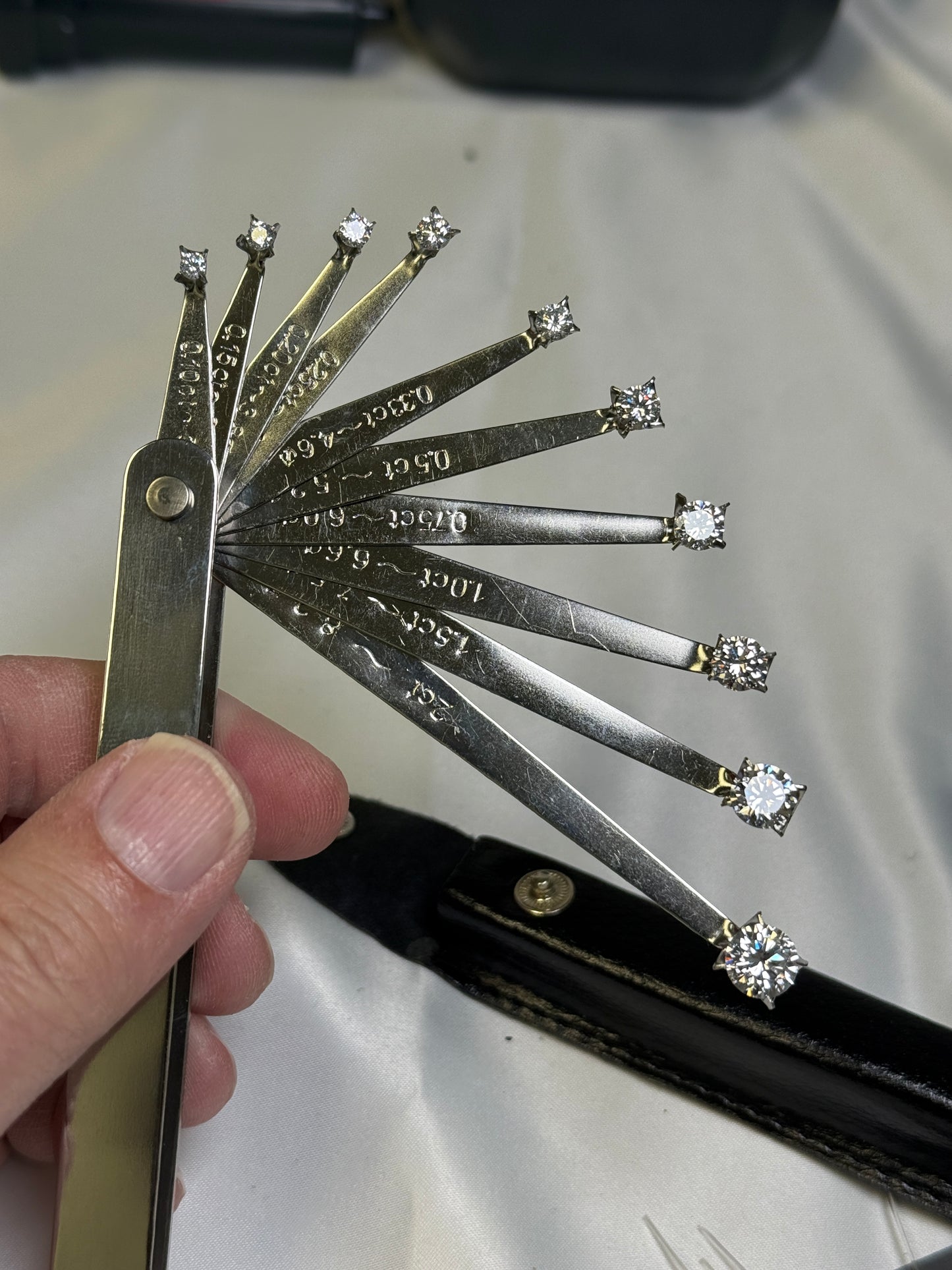 Diamond Size Visualizer Tool