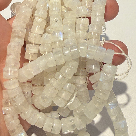 White Moonstone with blue flashes, approx 8 mm, 15" strands, tire shaped