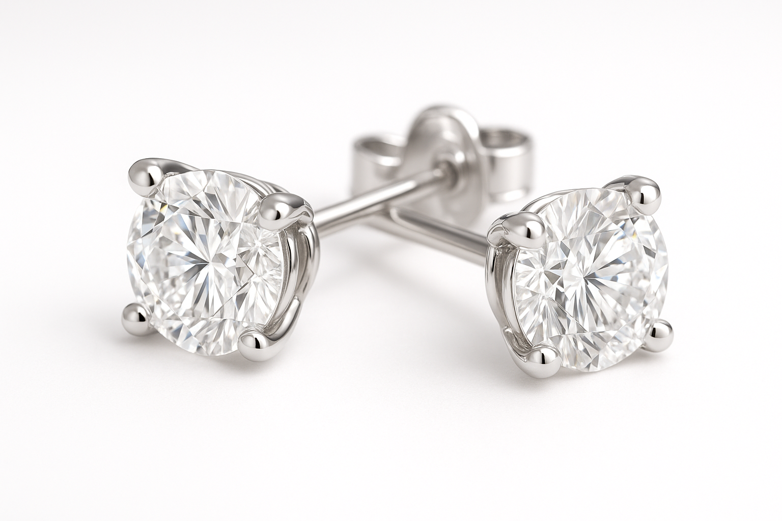 Diamond stud Earrings